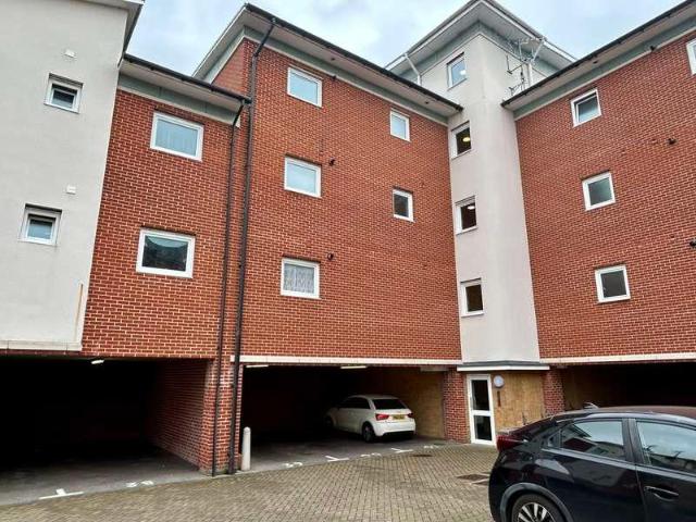 Flat for sale in Burnt Mill, Harlow