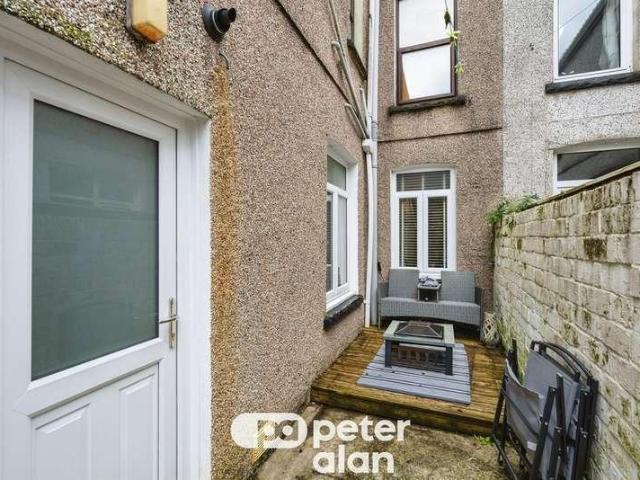 Flat for sale in Cimla, Neath
