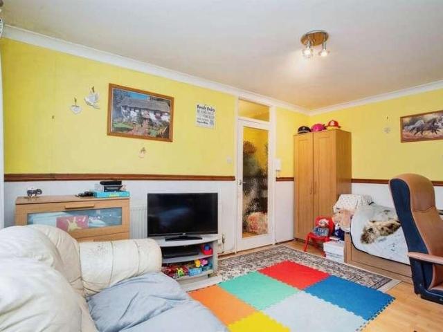 Flat for sale in Watford Rural, Batchworth