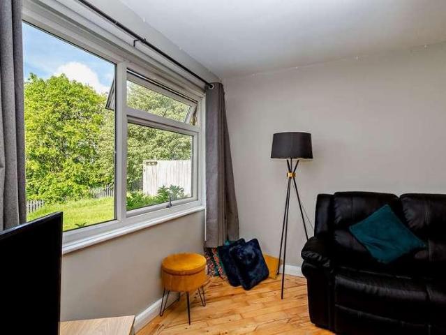 Flat for sale in Middleton, West Yorkshire