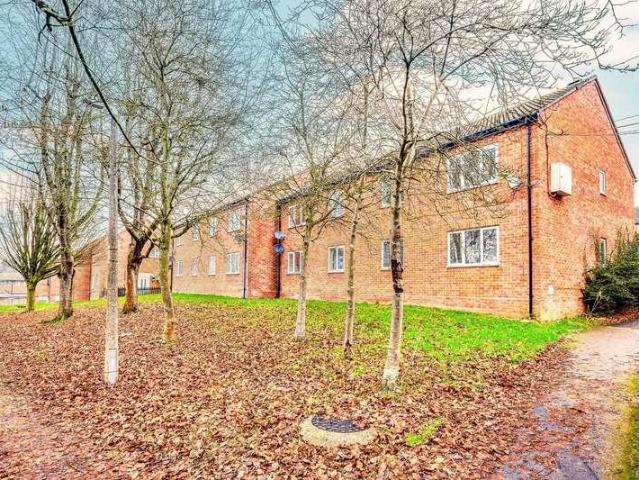 Flat for sale in Chedburgh, Suffolk