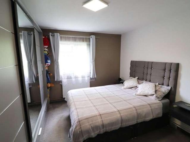 Flat for sale in Fishers Green, Shephall