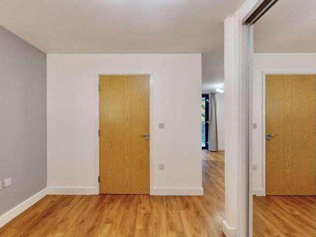 Flat for sale in Rotherhithe, Greater London