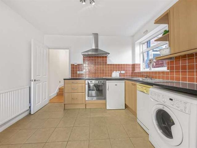 Flat for sale in Belsize Park, Greater London