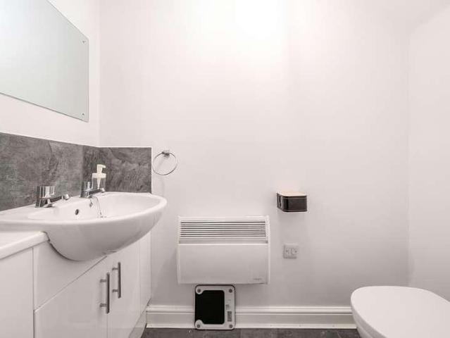 Flat for sale in Ferndale, Sandown Park