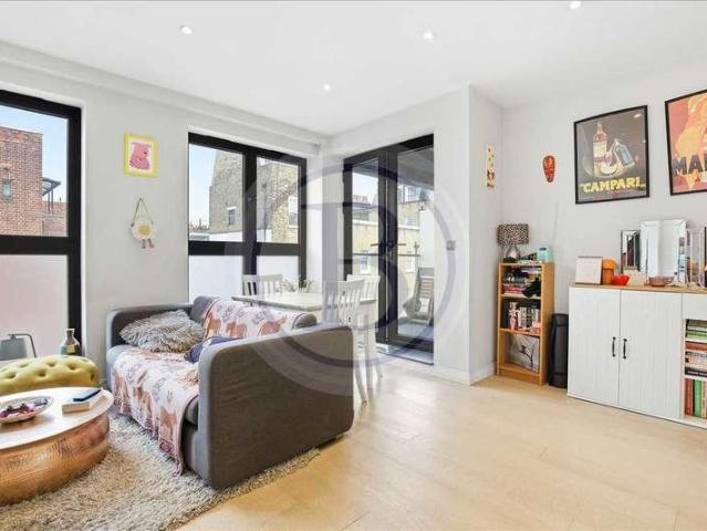 Flat for sale in Tufnell Park, Greater London
