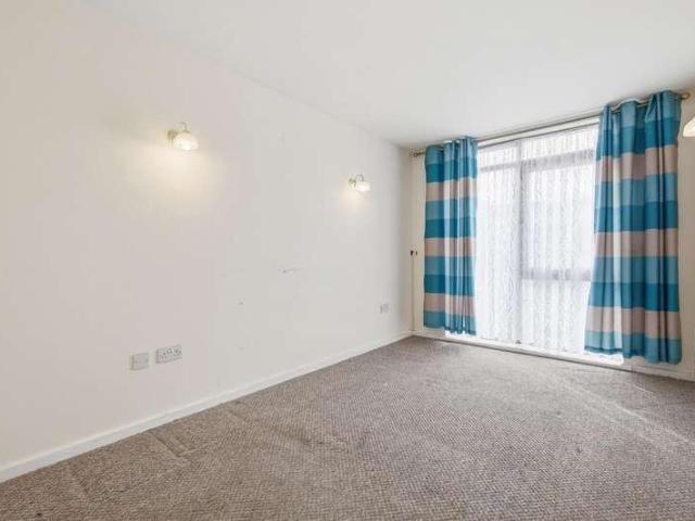 Flat for sale in Greater London
