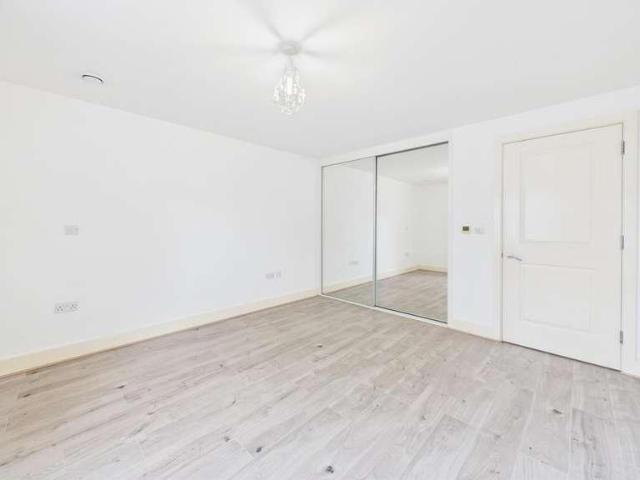 Flat for sale in Greater London