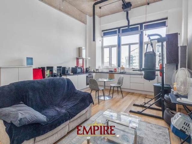 Flat for sale in West Bromwich, Lyng