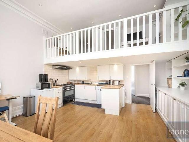 Flat for sale in Belsize Park, Greater London