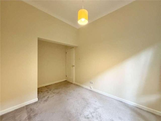 Flat for sale in West Cliff, Bournemouth