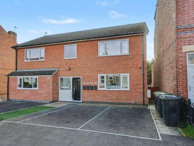 Flat for sale in Beeston, Broxtowe