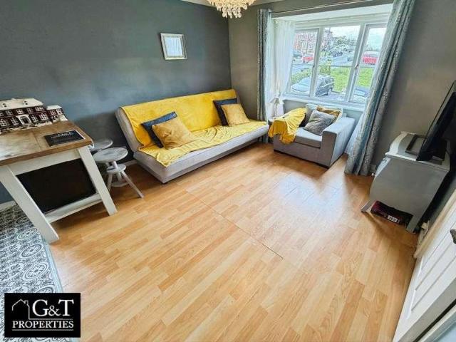 Flat for sale in Wordsley, West Midlands