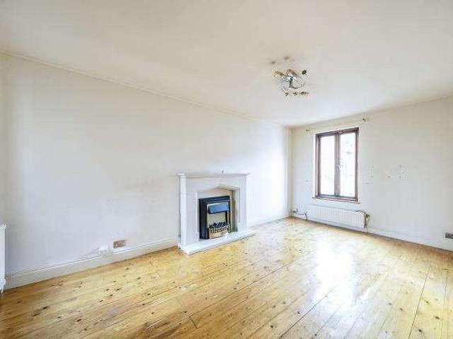 Flat for sale in Crouch End, Greater London