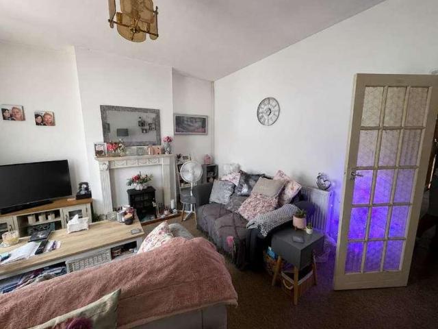 Flat for sale in Old Town, Heathlands