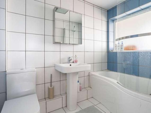 Flat for sale in Queen's Park, Brighton & Hove