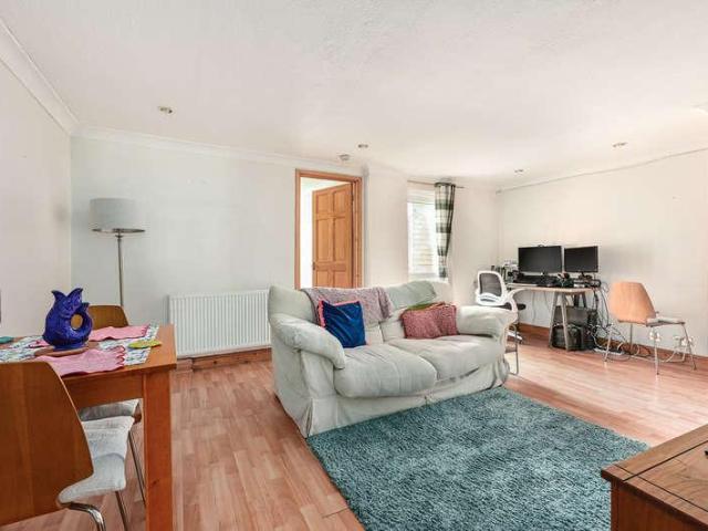 Flat for sale in Blackwater and Hawley, Hart