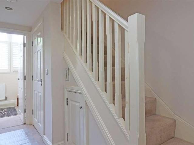 Flat for sale in Red Hill, Surrey