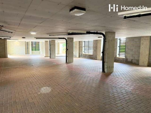 Flat for sale in Horsham, West Sussex