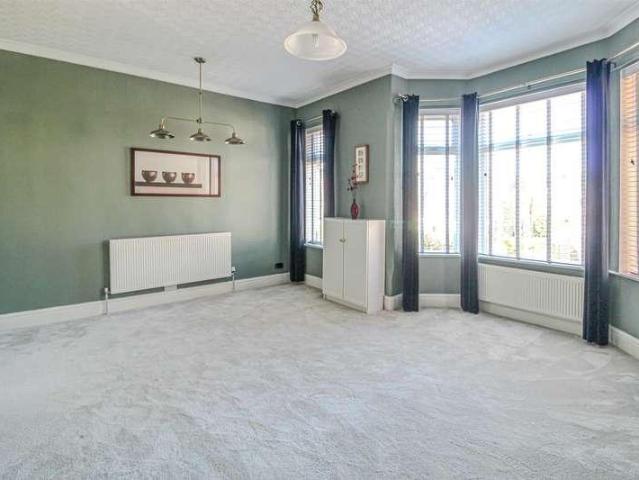 Flat for sale in Woodthorpe, Gedling