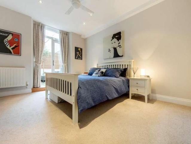 Flat for sale in Chelsea, Greater London