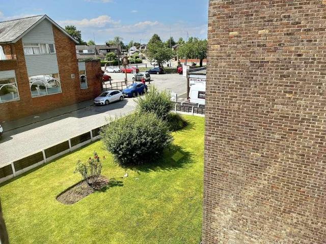 Flat for sale in Simister, Bury