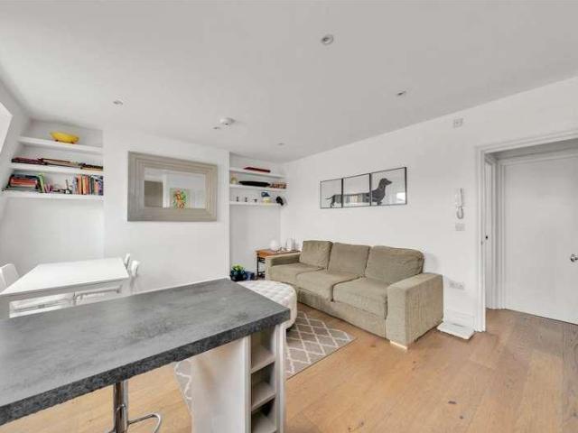 Flat for sale in Kensal Town, Greater London