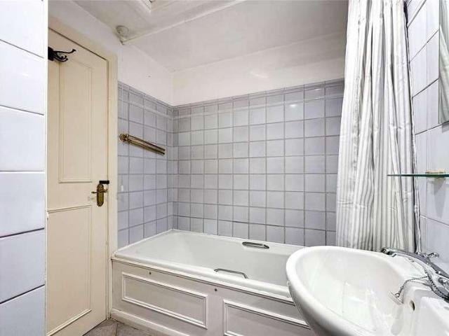 Flat for sale in Pimlico, Greater London
