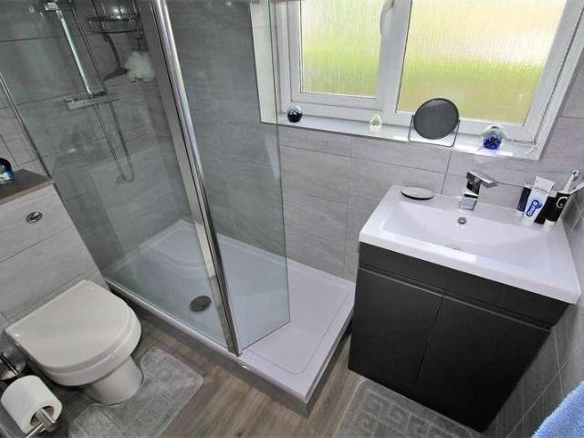Flat for sale in Coseley, West Midlands