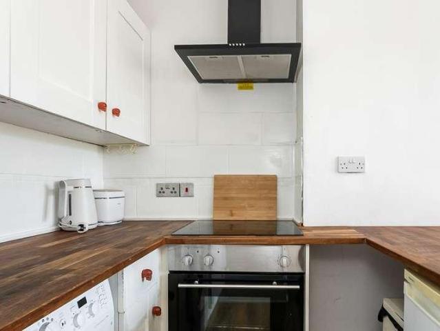 Flat for sale in Tynecastle, Gorgie