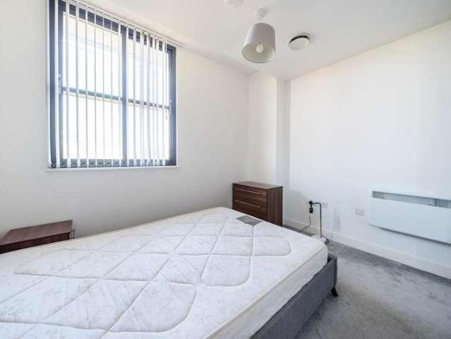 Flat for sale in Slough, Cippenham