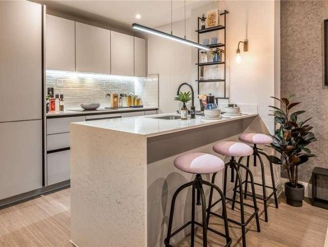 Flat for sale in Slough
