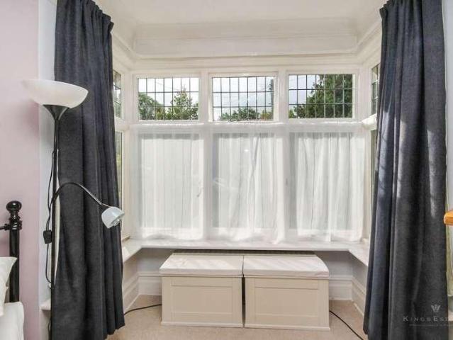 Flat for sale in Nevill Park, Sandown Park
