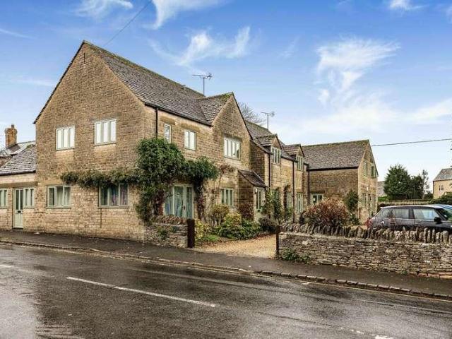 Flat for sale in Fossebridge, Gloucestershire