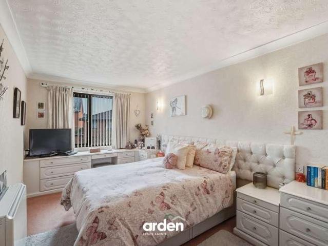 Flat for sale in Barbourne, Worcestershire