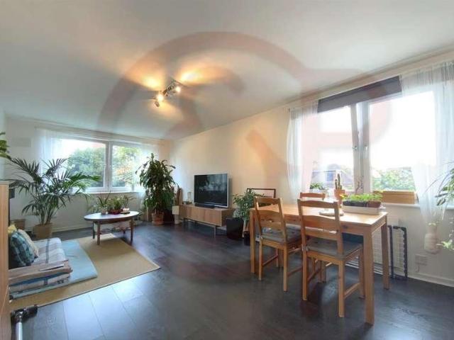Flat for sale in London Borough of Hounslow, Spring Grove