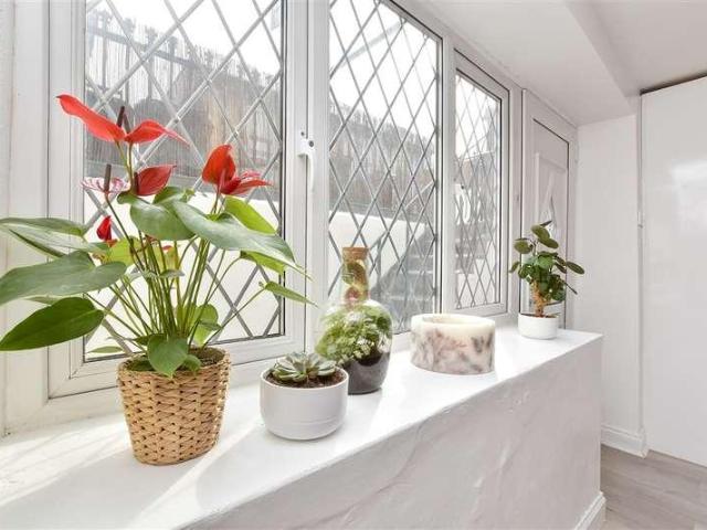 Flat for sale in London Borough of Croydon, Greater London