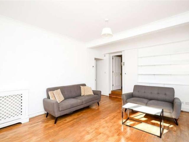Flat for sale in London Borough of Ealing, Greater London
