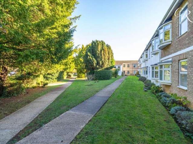 Flat for sale in Golden Valley, Gloucestershire