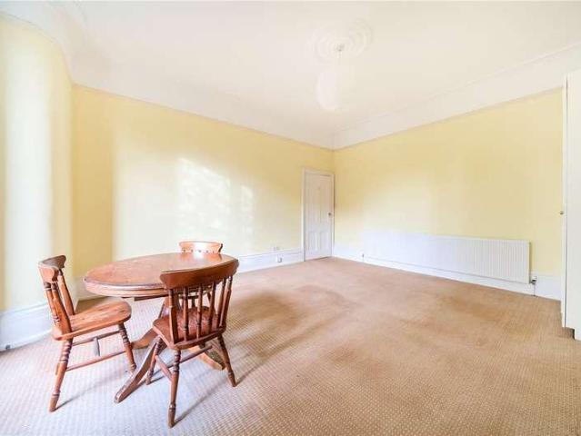 Flat for sale in London Borough of Lewisham, Blackheath