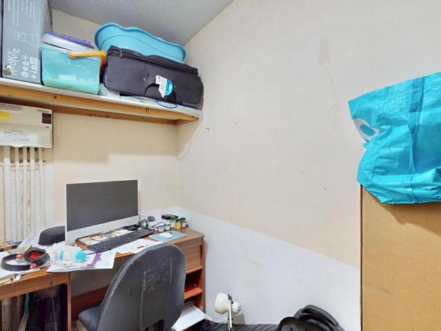 Flat for sale in Marks Gate, Greater London