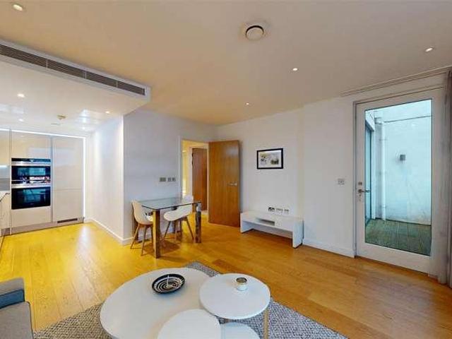 Flat for sale in Notting Hill, Greater London