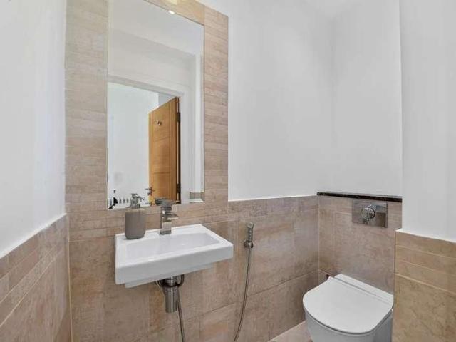 Flat for sale in Paddington, Greater London