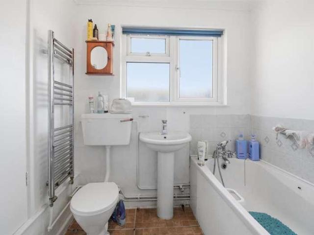 Flat for sale in Seaford, Iford