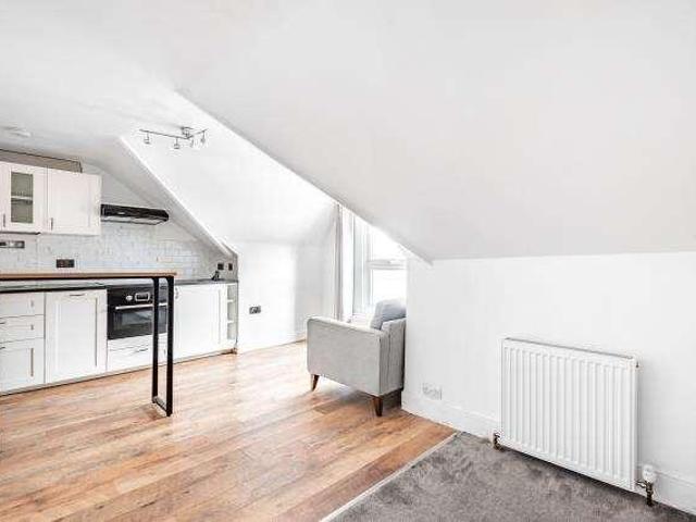 Flat for sale in Newtown, Reading