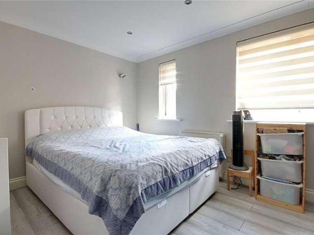 Flat for sale in Ponders End, Greater London