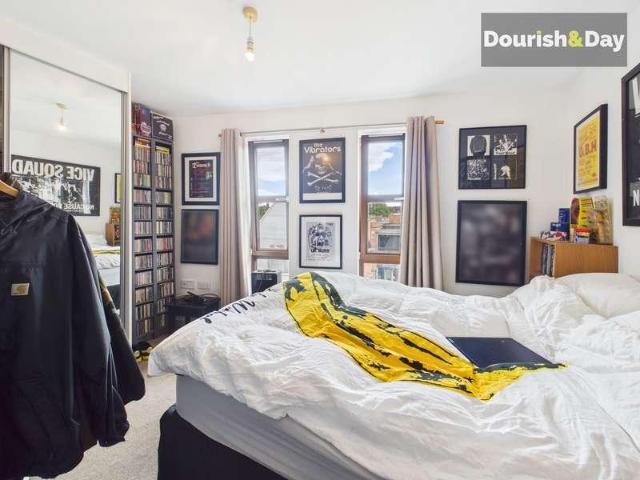 Flat for sale in Baswich, Staffordshire