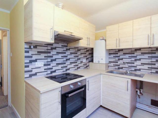 Flat for sale in London Borough of Croydon, Greater London