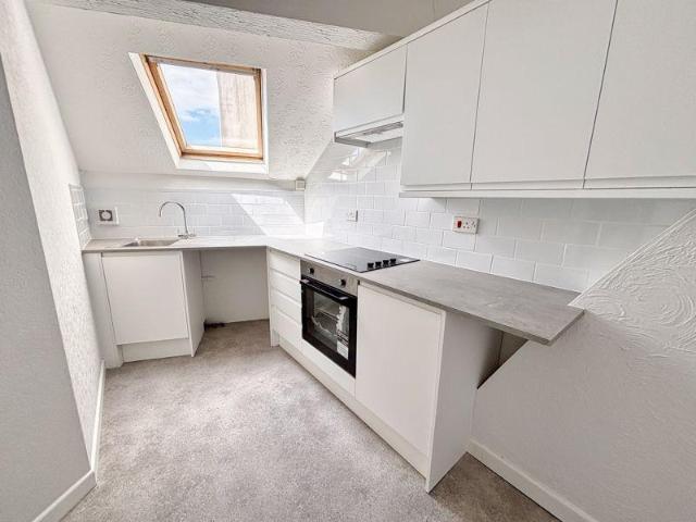 Flat for sale in Porthcawl, Nottage