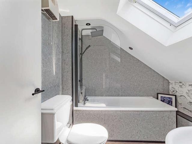 Flat for sale in Black Bourton, Oxfordshire